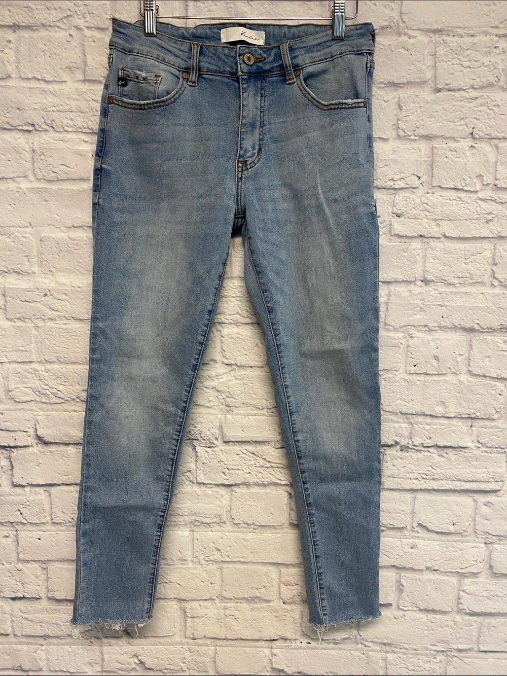 KanCan Light Wash Skinny Jeans with Frayed Hem Size 29